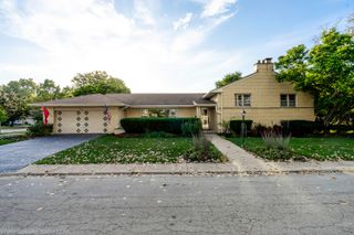 6400 N KNOX Avenue, Lincolnwood, IL 60712