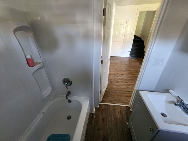 724 Hemlock Aly, Glassport, PA 15045