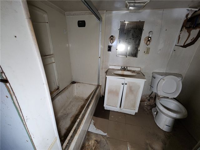 724 Hemlock Aly, Glassport, PA 15045