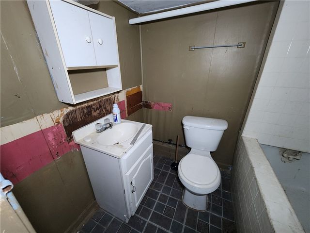 724 Hemlock Aly, Glassport, PA 15045