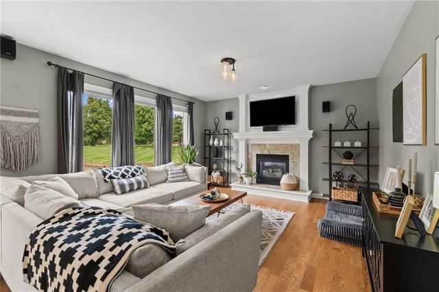 1408 Cedar Ridge Circle, Raymore, MO 64083