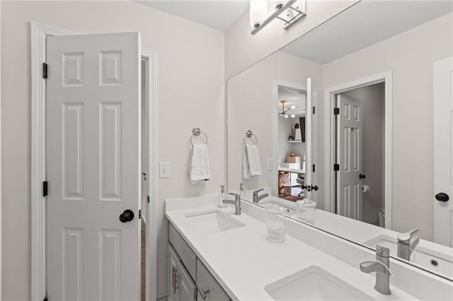 1408 Cedar Ridge Circle, Raymore, MO 64083