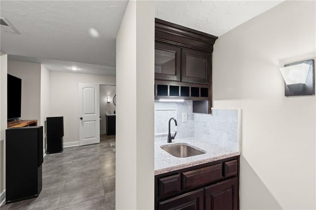 1408 Cedar Ridge Circle, Raymore, MO 64083