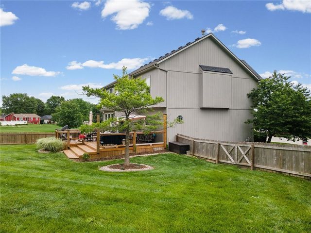 1408 Cedar Ridge Circle, Raymore, MO 64083