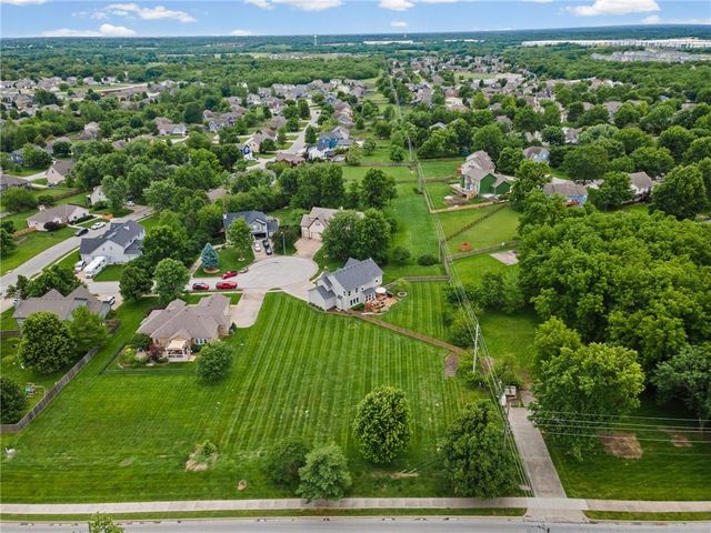 1408 Cedar Ridge Circle, Raymore, MO 64083