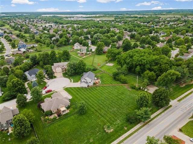 1408 Cedar Ridge Circle, Raymore, MO 64083