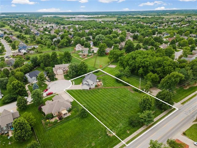 1408 Cedar Ridge Circle, Raymore, MO 64083