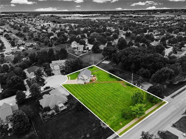 1408 Cedar Ridge Circle, Raymore, MO 64083