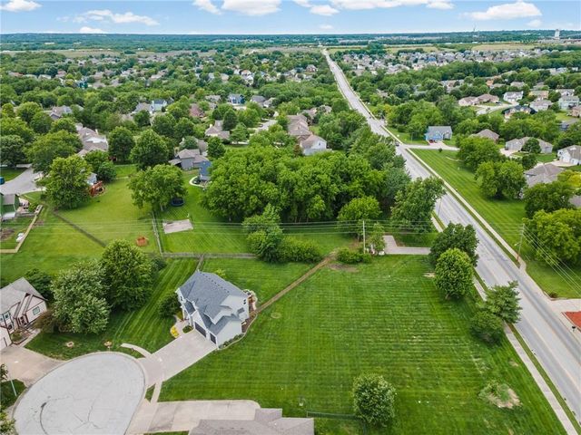 1408 Cedar Ridge Circle, Raymore, MO 64083