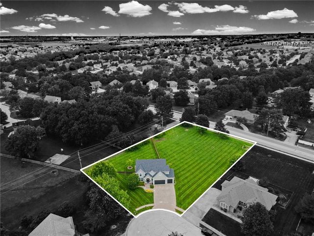 1408 Cedar Ridge Circle, Raymore, MO 64083