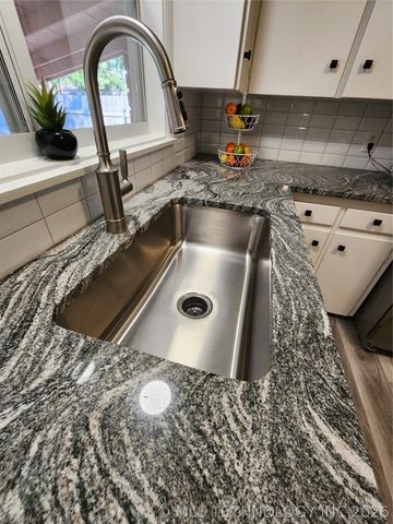 4334 S Norfolk Avenue, Tulsa, OK 74105