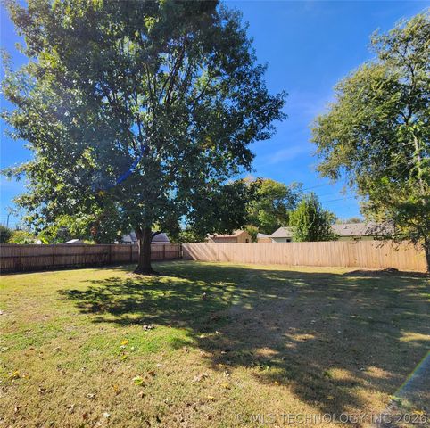 4334 S Norfolk Avenue, Tulsa, OK 74105