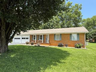 406 Hershey Dr, Hopkinsville, KY 42240
