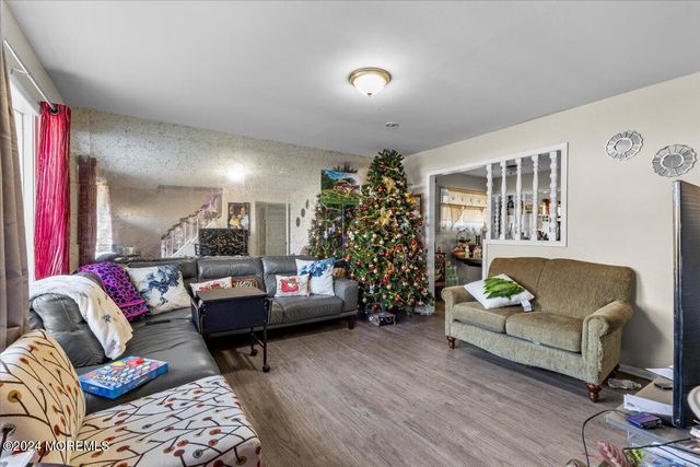 126 Rutledge Avenue, Ewing, NJ 08618