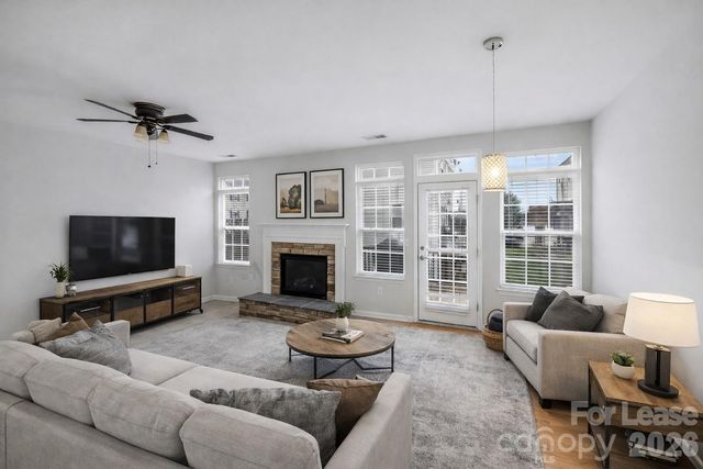 7707 Jackson Pond Drive, Charlotte, NC 28273