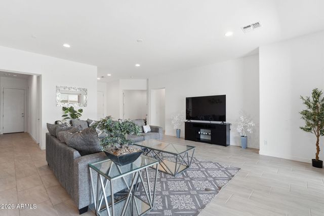 19609 W MONTEREY Way, Buckeye, AZ 85396