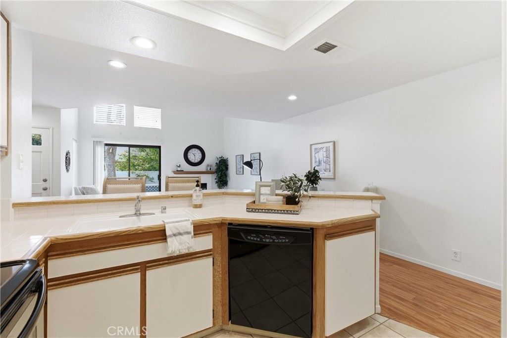 Image 12 of property listing at 81 Briarglen, Irvine, CA 92614