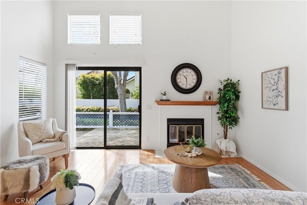 Image 6 of property listing at 81 Briarglen, Irvine, CA 92614