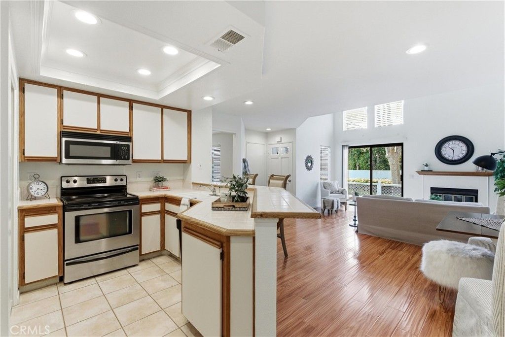 Image 9 of property listing at 81 Briarglen, Irvine, CA 92614