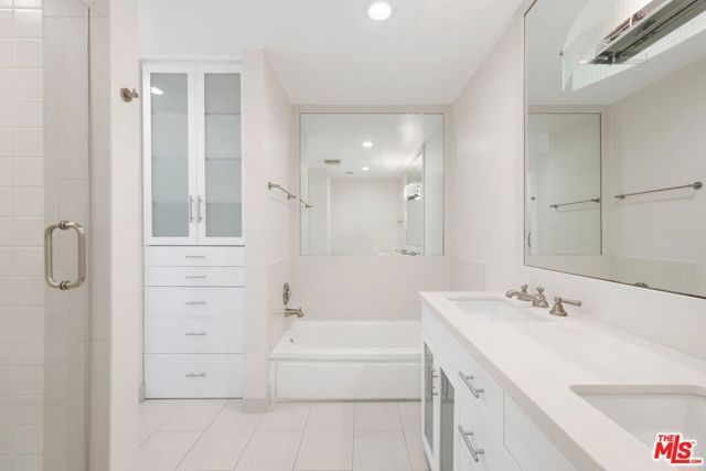 101 California Avenue 206, Santa Monica, CA 90403