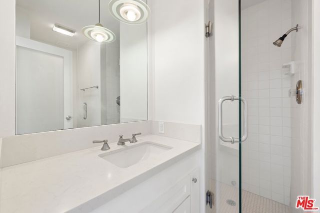 101 California Avenue 206, Santa Monica, CA 90403