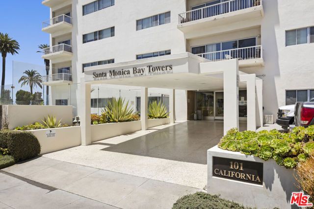 101 California Avenue 206, Santa Monica, CA 90403