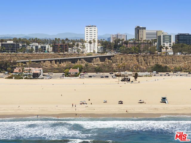 101 California Avenue 206, Santa Monica, CA 90403