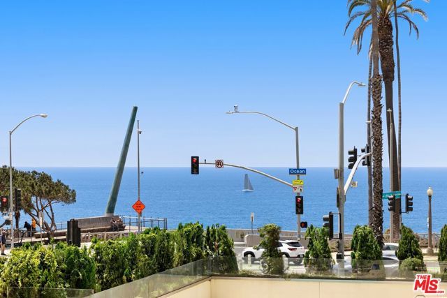 101 California Avenue 206, Santa Monica, CA 90403