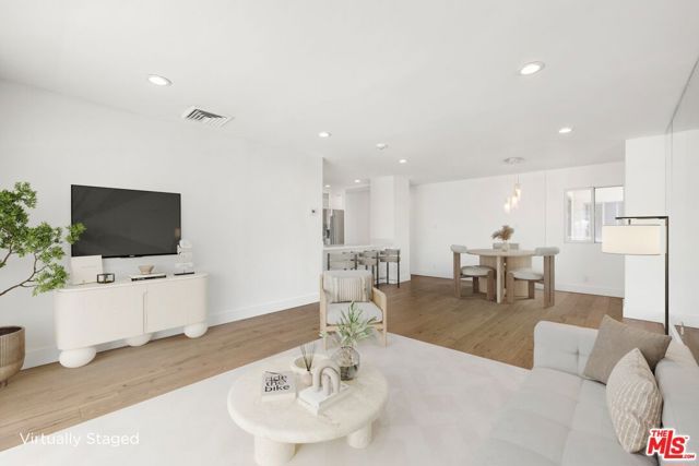 101 California Avenue 206, Santa Monica, CA 90403