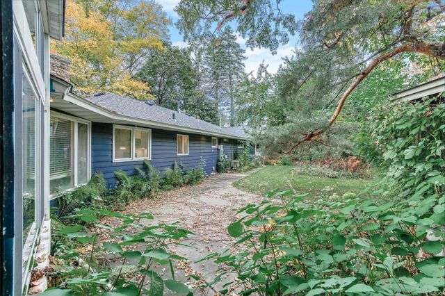 401 Turnpike Road, Golden Valley, MN 55416