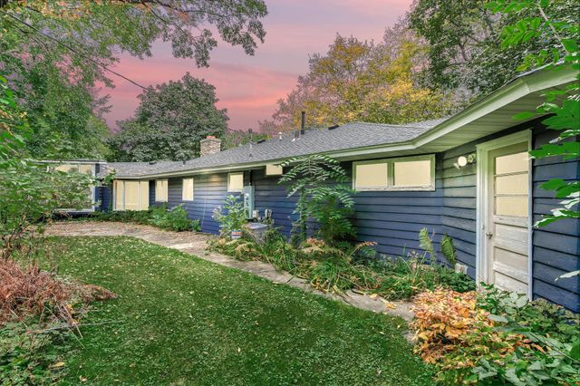 401 Turnpike Road, Golden Valley, MN 55416