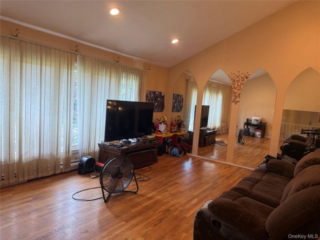 36 E Willow Street, Selden, NY 11784