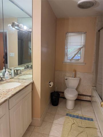 36 E Willow Street, Selden, NY 11784