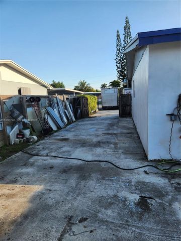 14463 SW 285th Ter, Homestead, FL 33033