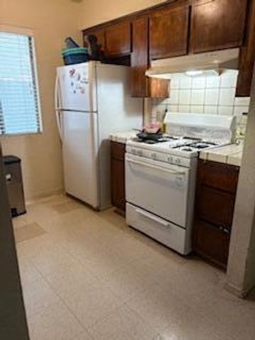 221 S Leggett Street, Porterville, CA 93257