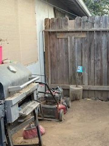 221 S Leggett Street, Porterville, CA 93257
