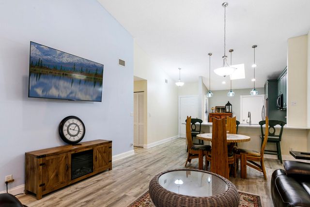 10711 Palm Leaf Drive B, Boynton Beach, FL 33437