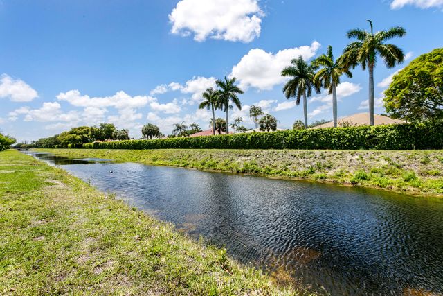 10711 Palm Leaf Drive B, Boynton Beach, FL 33437