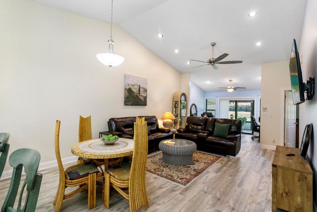 10711 Palm Leaf Drive B, Boynton Beach, FL 33437