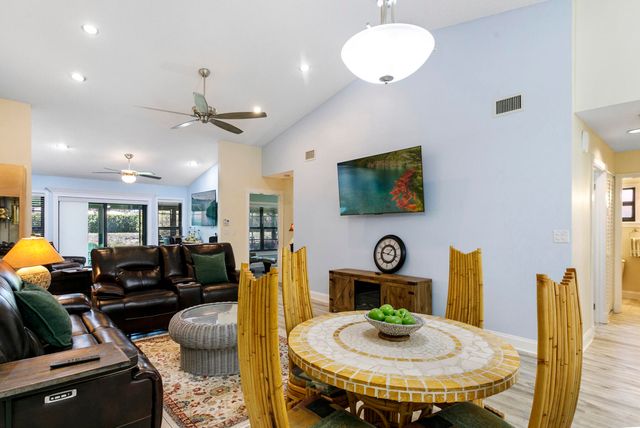 10711 Palm Leaf Drive B, Boynton Beach, FL 33437