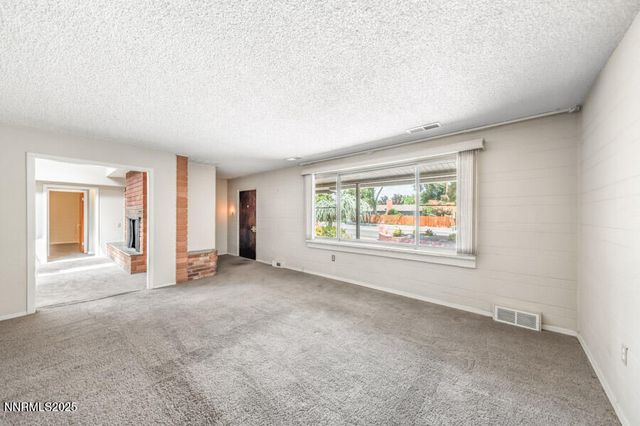 1950 W Plumb Lane, Reno, NV 89509