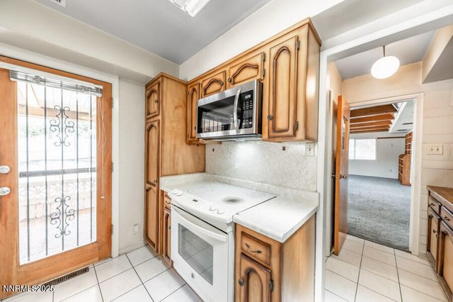 1950 W Plumb Lane, Reno, NV 89509