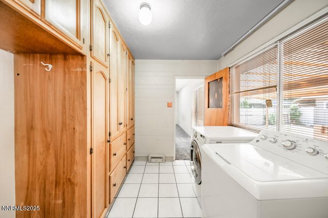 1950 W Plumb Lane, Reno, NV 89509