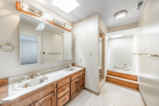 1950 W Plumb Lane, Reno, NV 89509