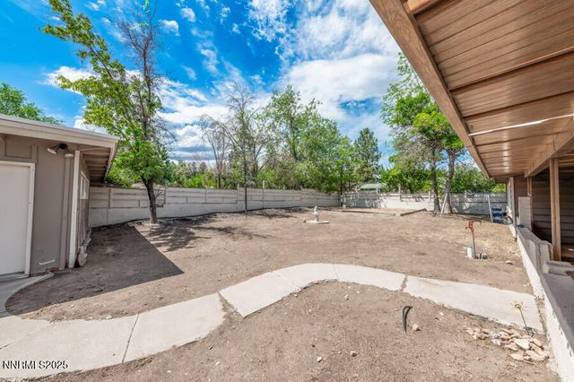 1950 W Plumb Lane, Reno, NV 89509
