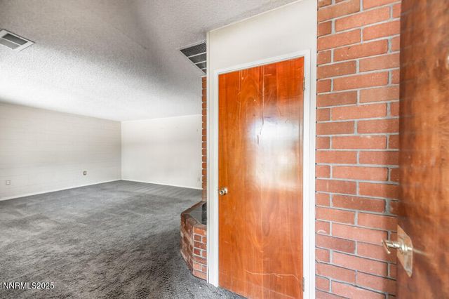 1950 W Plumb Lane, Reno, NV 89509