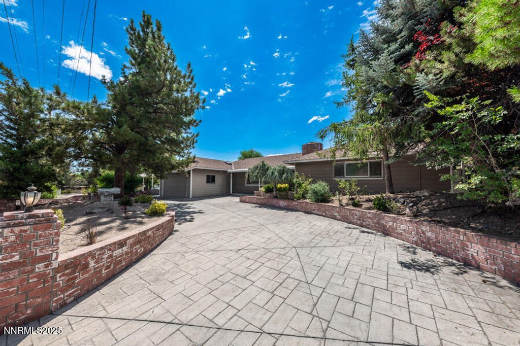 1950 W Plumb Lane, Reno, NV 89509