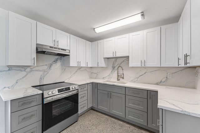 707 S Broadway, Lantana, FL 33462