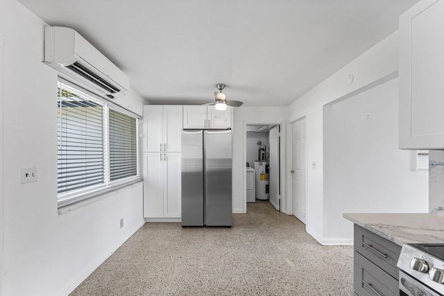 707 S Broadway, Lantana, FL 33462