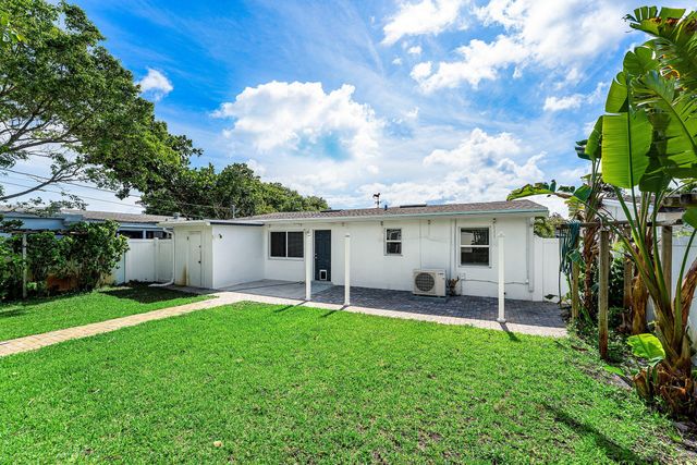 707 S Broadway, Lantana, FL 33462